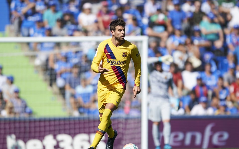 Защитникът на Барселона Жерар Пике ще се срещне с ръководството