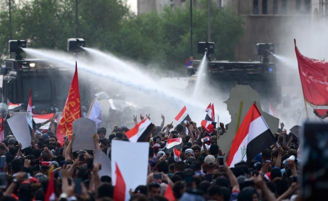Кървави протести в Ирак, жертви и стотици ранени