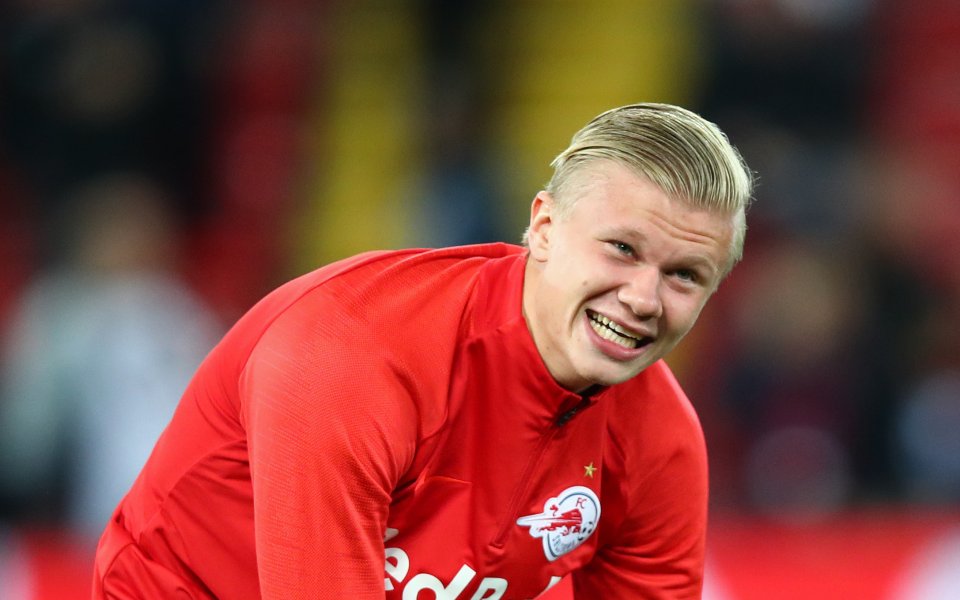 Нападателят на Ред Бул Залцбург Арлинг Холанд говори за информациите,