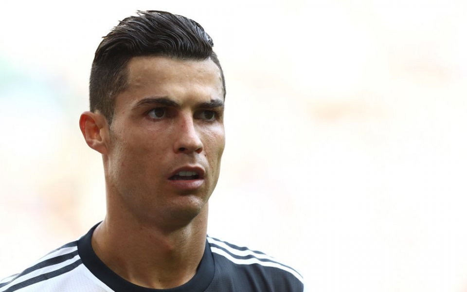 Кристиано Роналдо е сензация не само на терена, но и