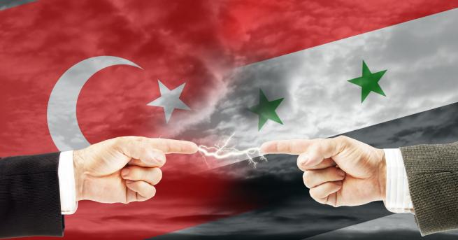 Свят Турция нанесе удари в Сирия Бомбардиран е щабът на