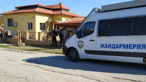  Арестуваха мъжа от Ветово, 20 кг експлозиви в дома му 