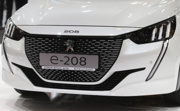 Peugeot демонстрира своя преход към електричеството на Автомобилен салон София 2019
