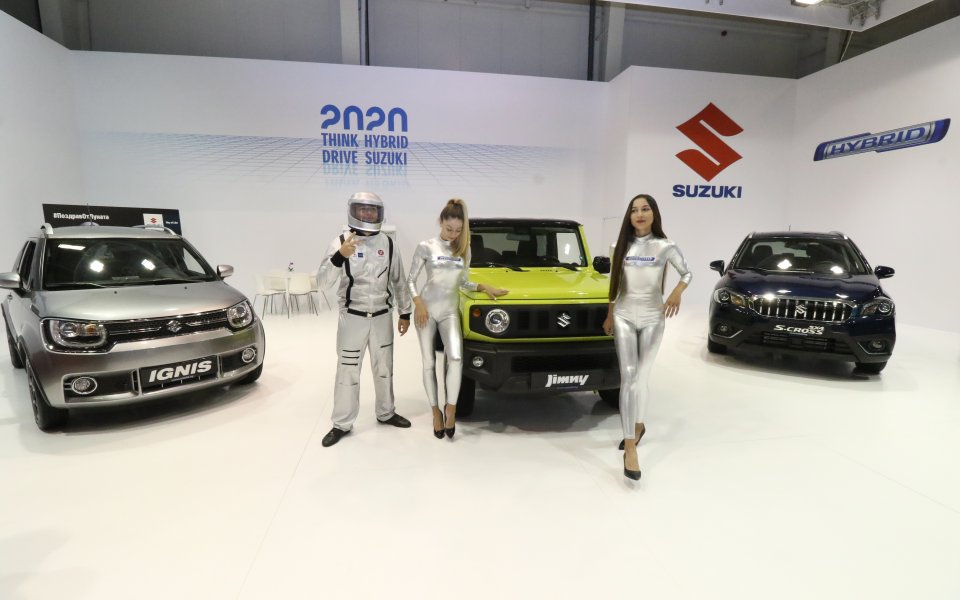 На Автомобилен салон София 2019 Suzuki представя моделите си SWIFT,