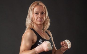 Нашумялата боксьорка Иванка Иванова Лъвицата остана без съперничка за