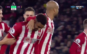 Отборът на Шефийлд Юнайтед поведе с 1 0 срещу Арсенал в