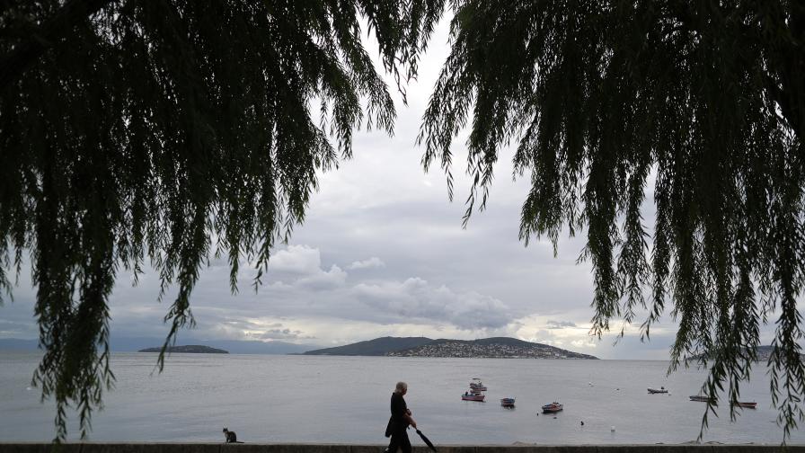  Защо морето край Истанбул се отдръпна с 25 метра, земетръс ли ще има 