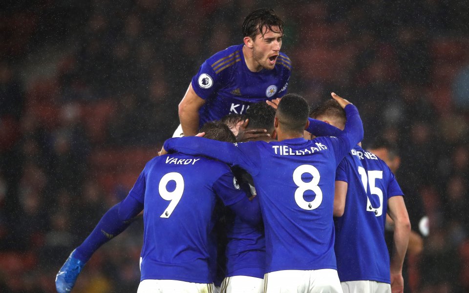 Отборът на Лестър буквално разнищи Саутхемптън насред стадион "Сейнт Мерис",