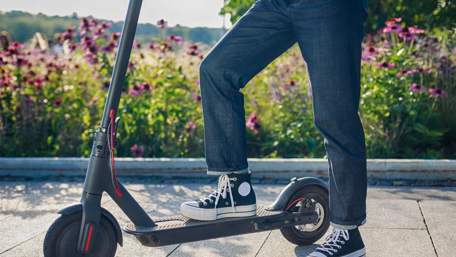 Парламентът прие редакционна поправка относно застраховката Гражданска отговорност за електрическите