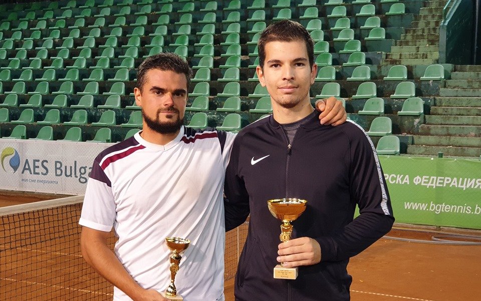 Любен Попов продължава успешната си серия в Интерактив тенис, като