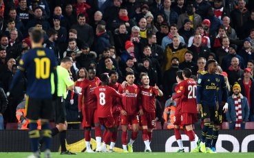 Лидерът във Висшата лига Ливърпул посреща Арсенал в четвъртия