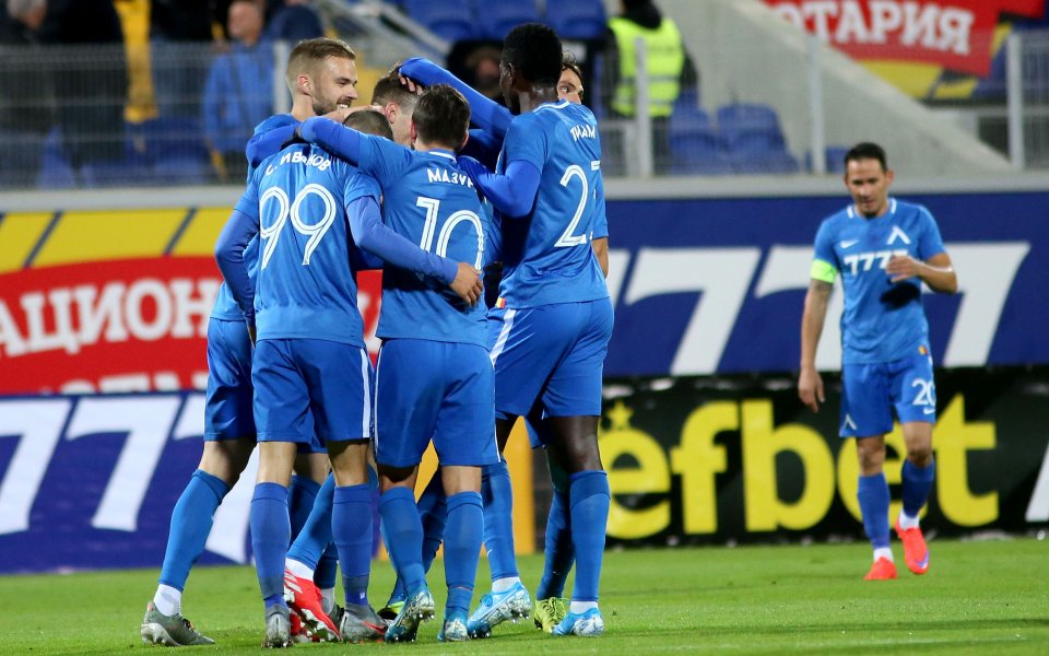 Левски ще преследва 6 поредна домакинска победа срещу Етър, който