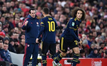 Мениджърът на Арсенал Унай Емери изглежда че изпуска контрола върху