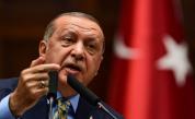  Бой в турския парламент, опозиционен народен представител подлага на критика Ердоган 