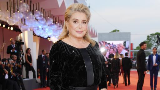  Катрин Деньов 