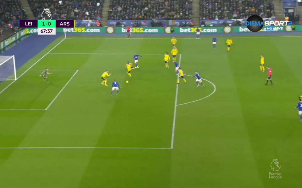 Нападателят на Лестър Джейми Варди откри резултата в мача на