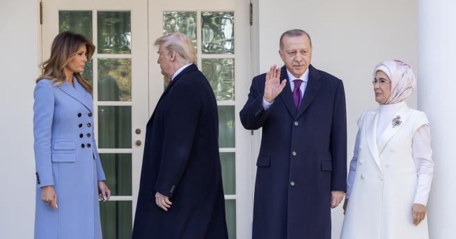 Свят Тръмп прие Ердоган, 100 млрд. долара: Добри приятели сме