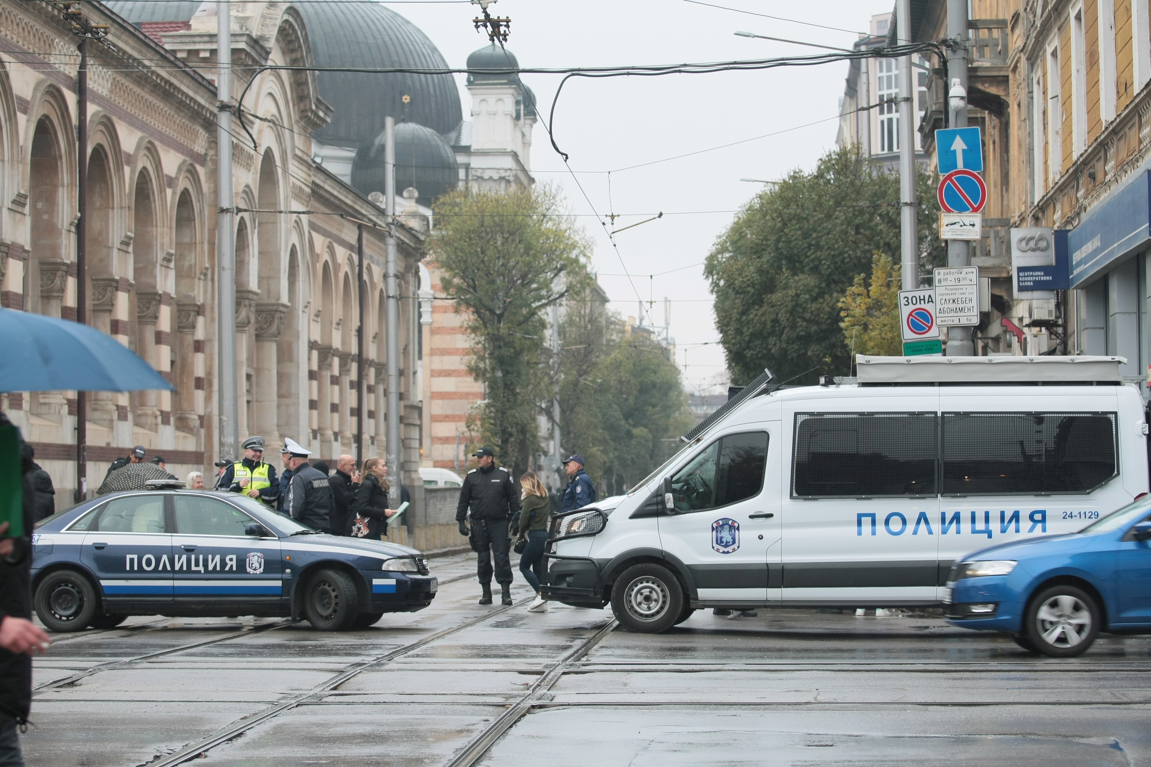 Протести "за" и "против" кандидатурата на Иван Гешев за главен прокурор на България, бяха организирани пред сградата на ВСС