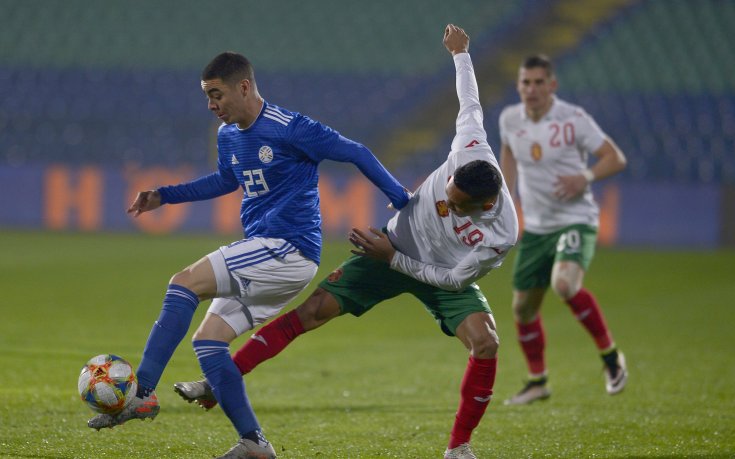 Парагвай вгорчи дебюта на Дерменджиев