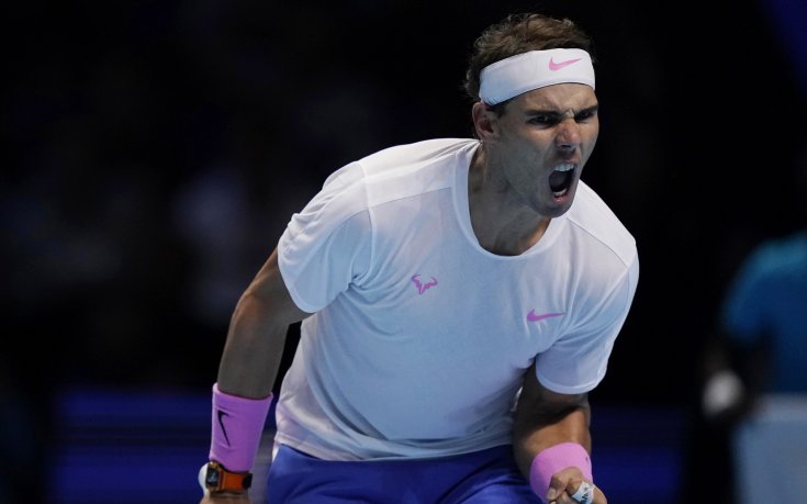 Надал мина през ада, но успя да запази шансове за полуфиналите в Лондон