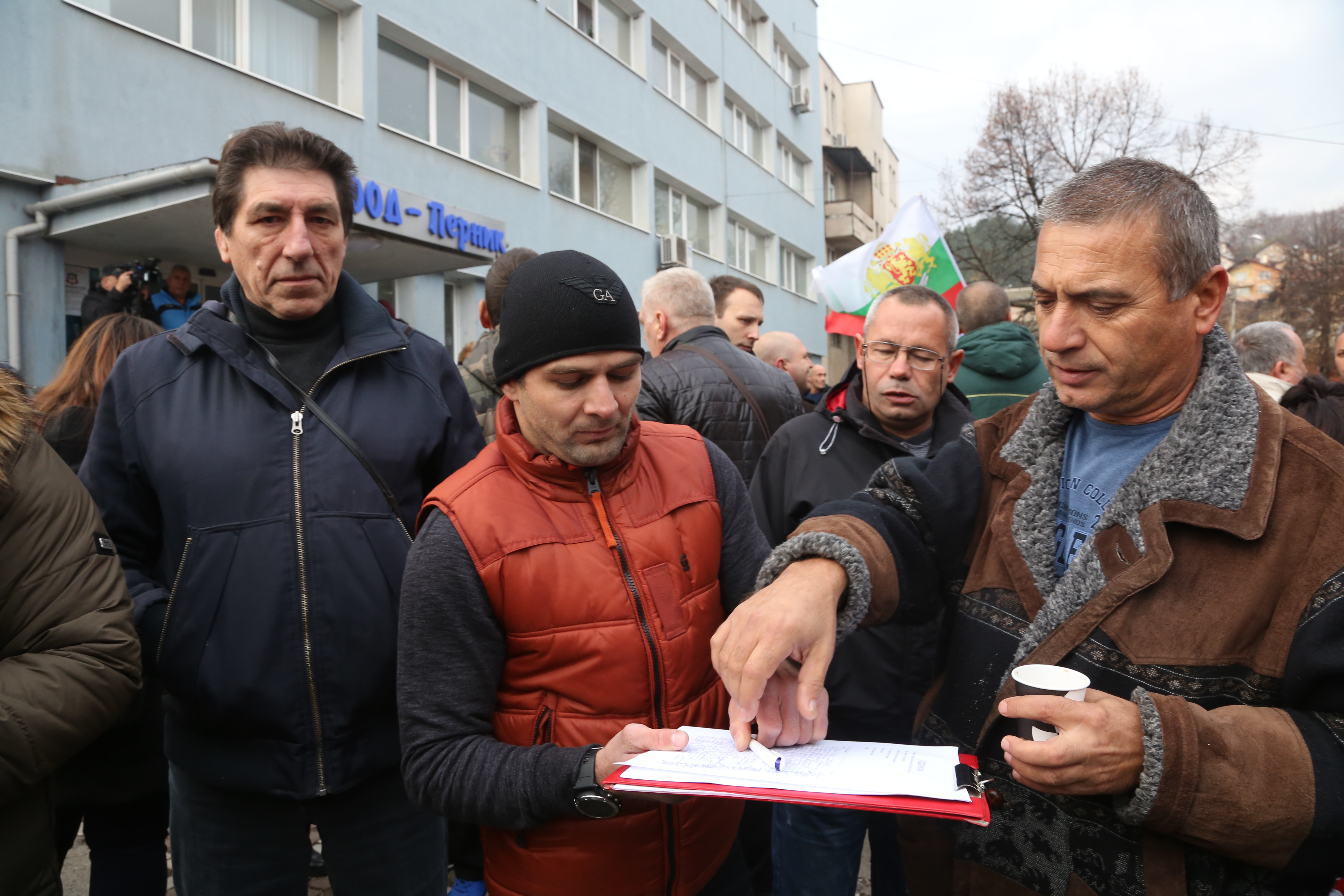 Недоволните искат среща с министъра на околната среда и да се намерят виновниците за водната криза