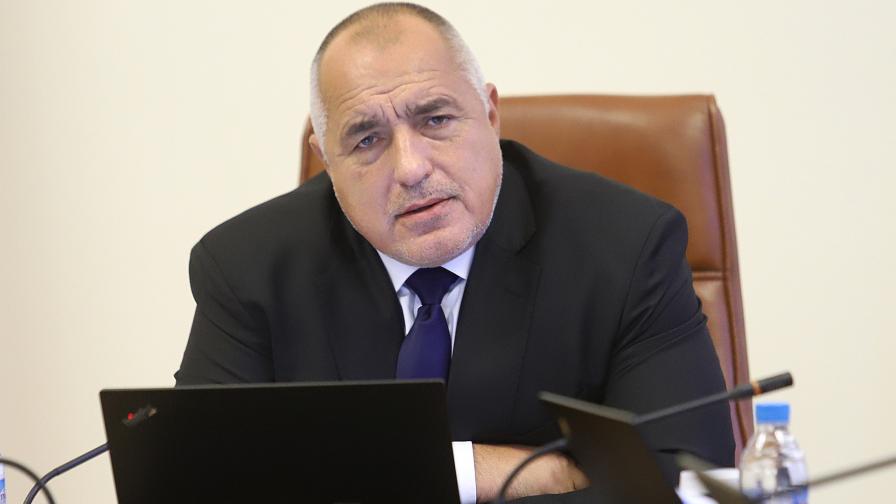 Отведоха Нено Димов за разпит, Борисов заговори за оставка