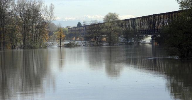 Свят Мост се срути в Италия 15 месеца след трагедията