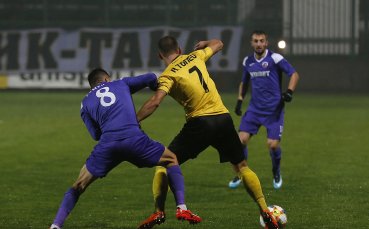 Ботев Пловдив приема Етър в много важен мач за двата