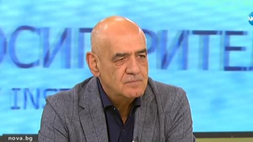  Директорът на Националната здравноосигурителна каса доктор Дечо Дечев 