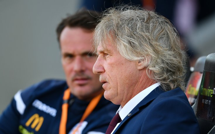 Почина легендарен холандски треньор