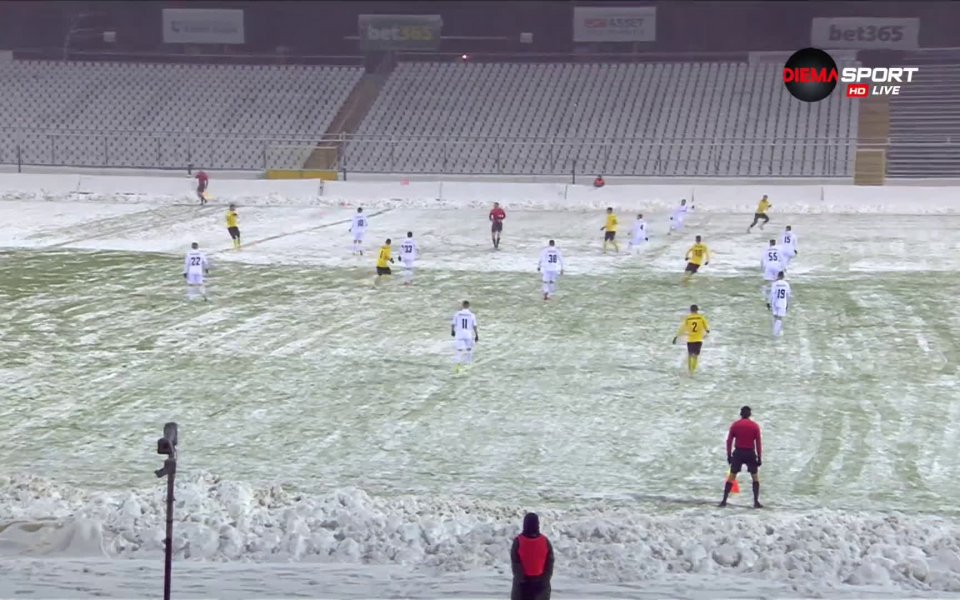 Отборът на Ботев Пловдив поведе на Славия още в 3-ата