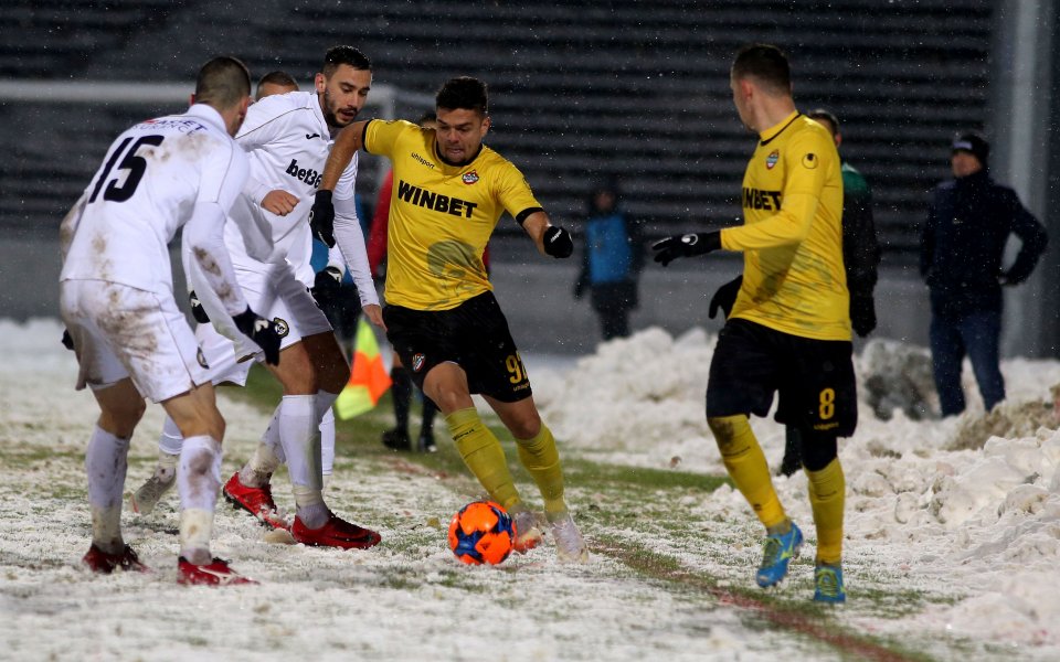 Славия приема Ботев Пловдив в първия неделен двубой от 24-ия