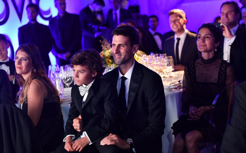 Новак Джокович продължава активно да помага на децата в своята