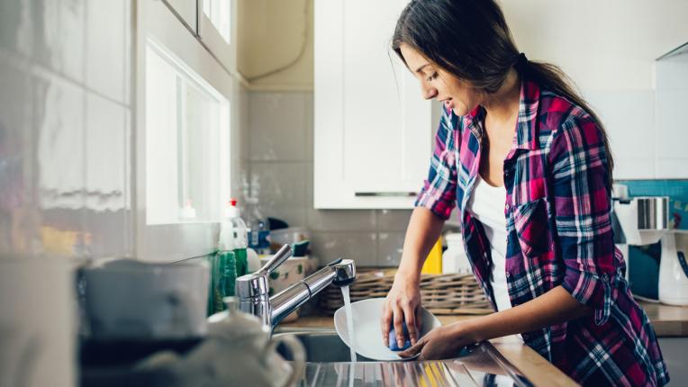 Хитри трикове за почистване на кухненските уреди