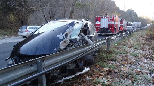  <p>Тежка злополука затвори Кресненското дефиле</p> 