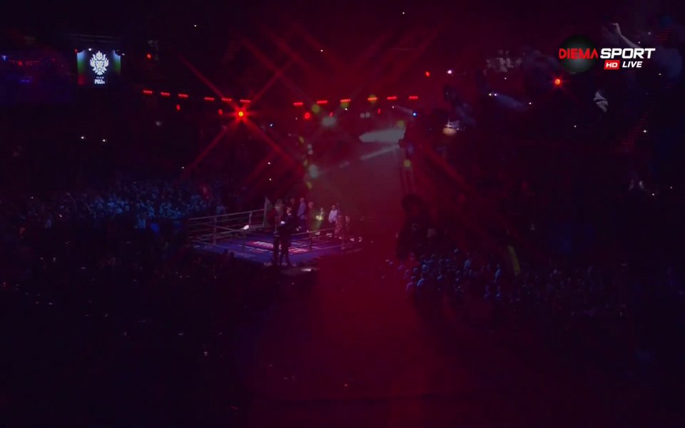 Българската звезда в бокса Тервел Пулев излезе на ринга под