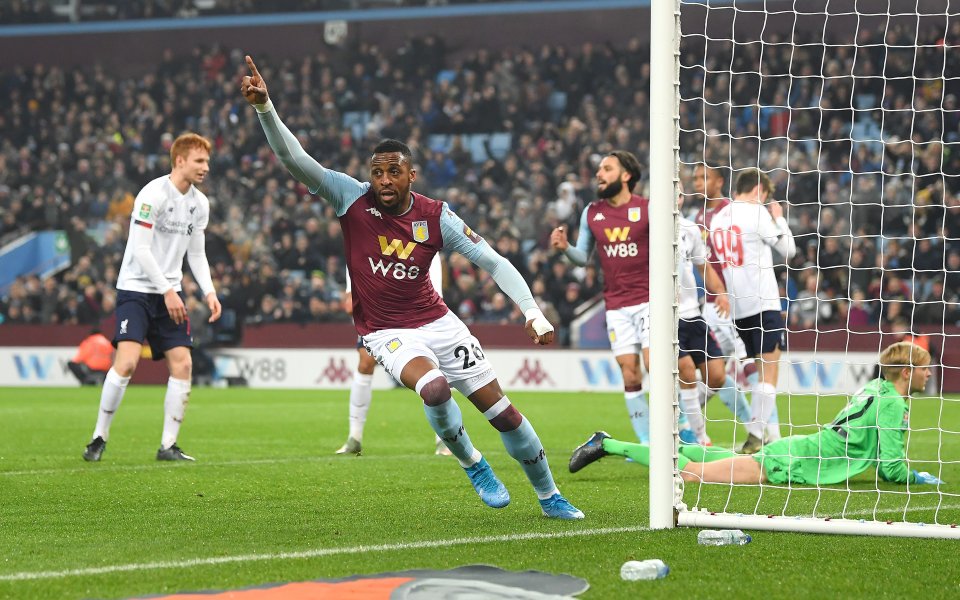 Първият четвъртфинал от Купата на Лигата в Англия противопоставя отборите