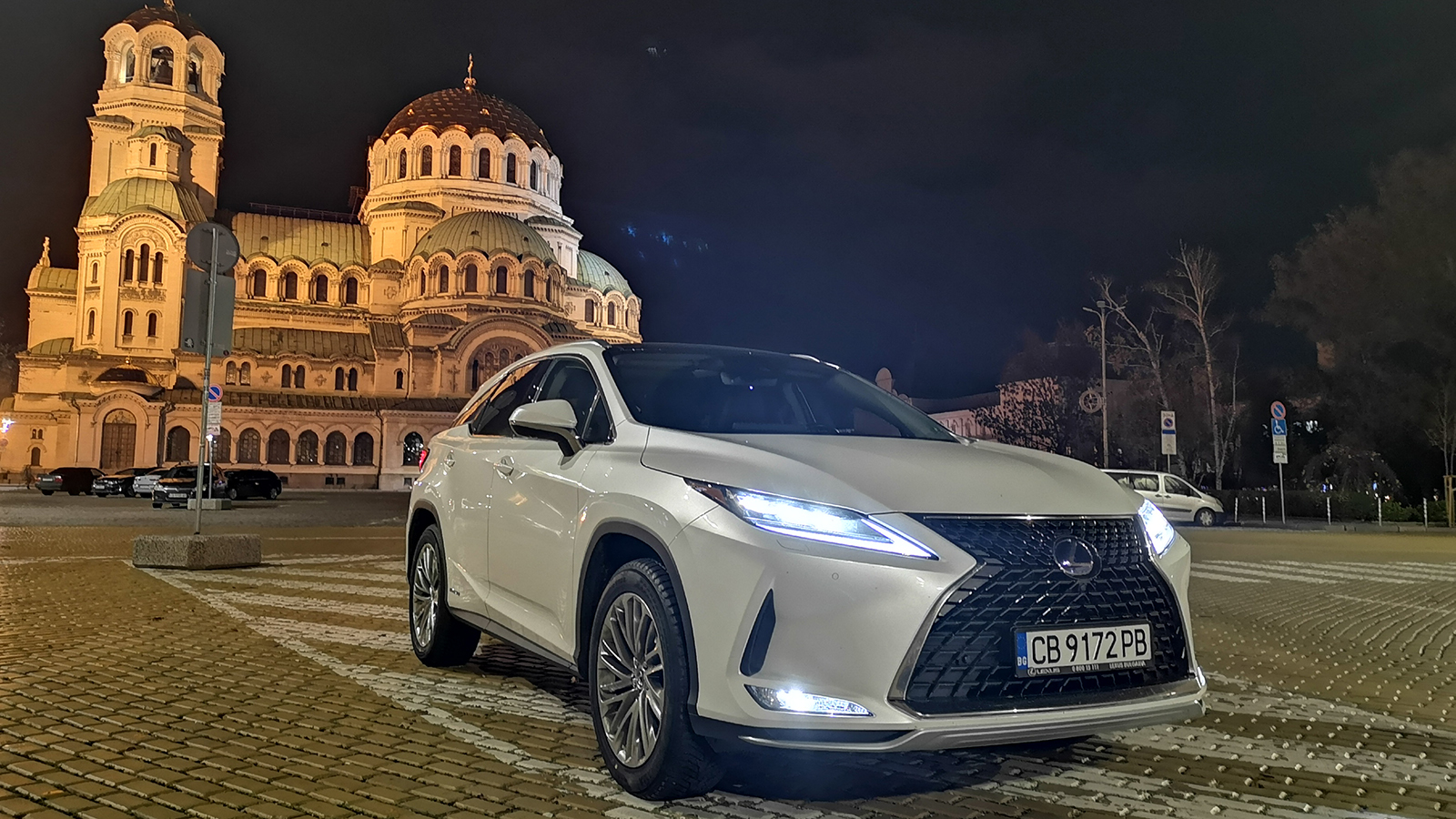 Lexus RX: японска трактовка на определението луксозен (тест драйв)