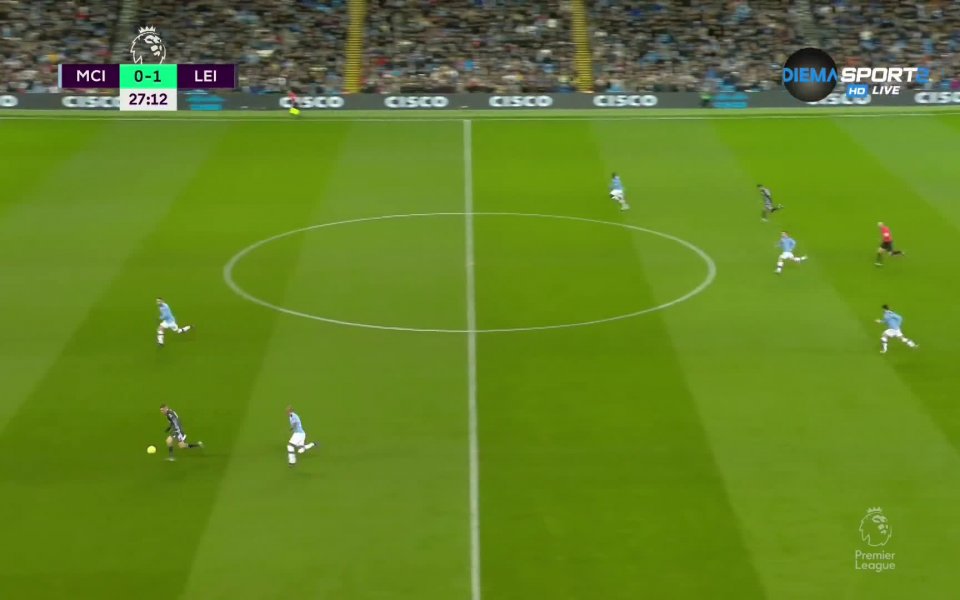 Отборът на Манчестър Сити води с 2:1 на почивката на