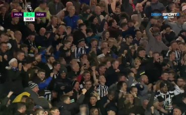 В 16 ага минута на двубоя между Манчестър Юнайтед и Нюкасъл