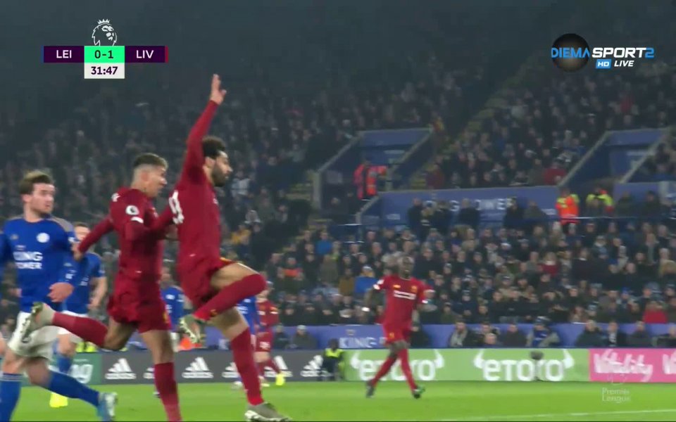 В 32-ата минута Трент Александър-Арнолд центрира топката отляво и намери