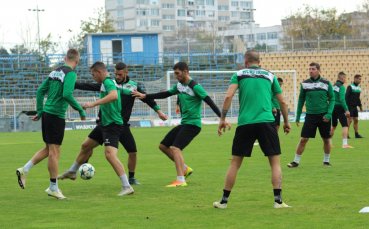 Нефтохимик Бургас стартира подготовката си за втория дял от първенството