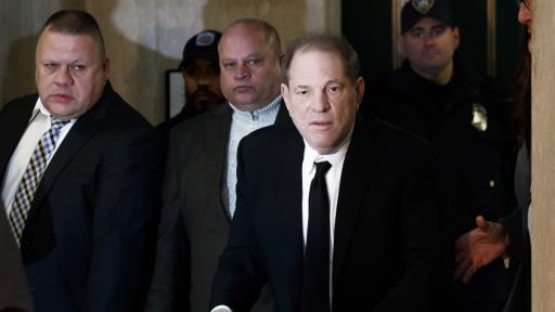  Уайнстийн се яви в съда с проходилка, публично се разгласи за почтен 