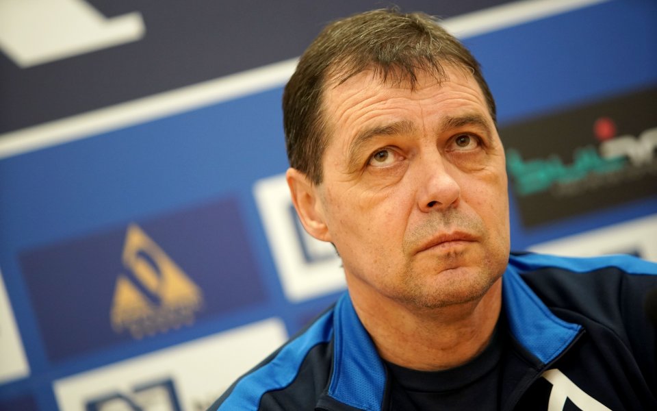 Наставникът на Левски Петър Хубчев даде първата си пресконференция преди