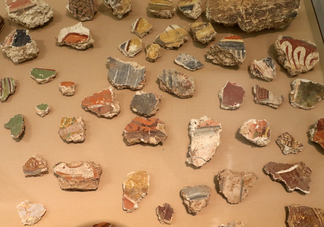 <p>Фрагменти стенописи от разрушеното в началото на XX век, предверие на църквата &quot;Свети Георги&quot;</p>