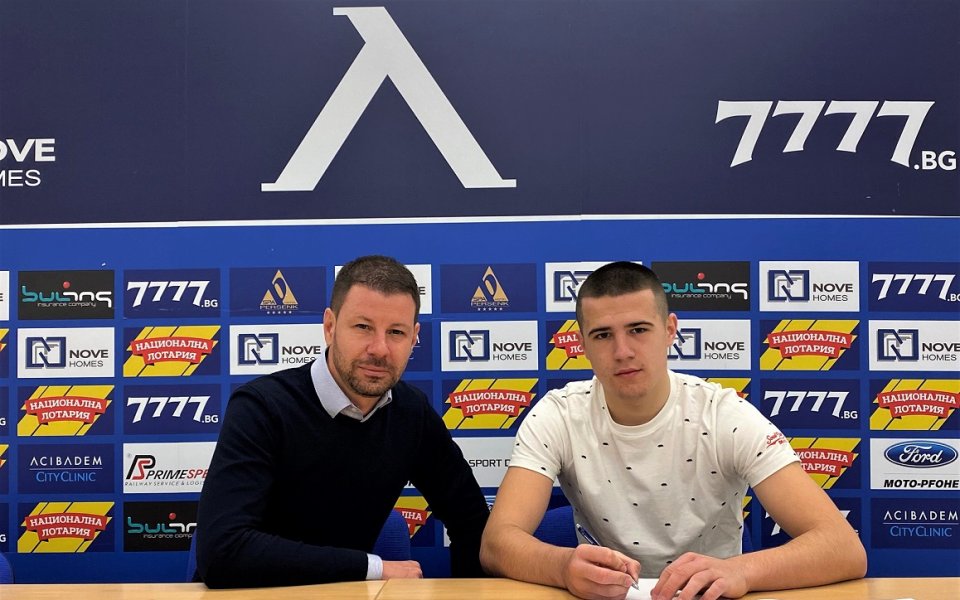 Левски подписа с трети талантлив юноша в рамките на два
