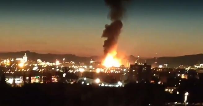 Свят Огромна експлозия в химически завод в Испания Пожарът се