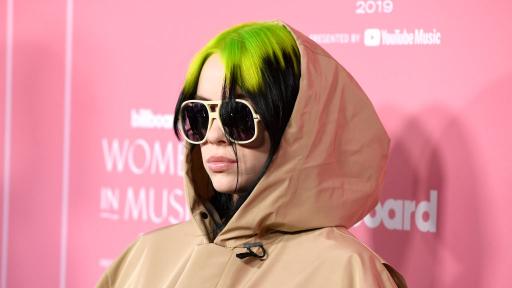  <p><strong>Били Айлиш</strong> ще извършва песента към кино лентата <span style= 