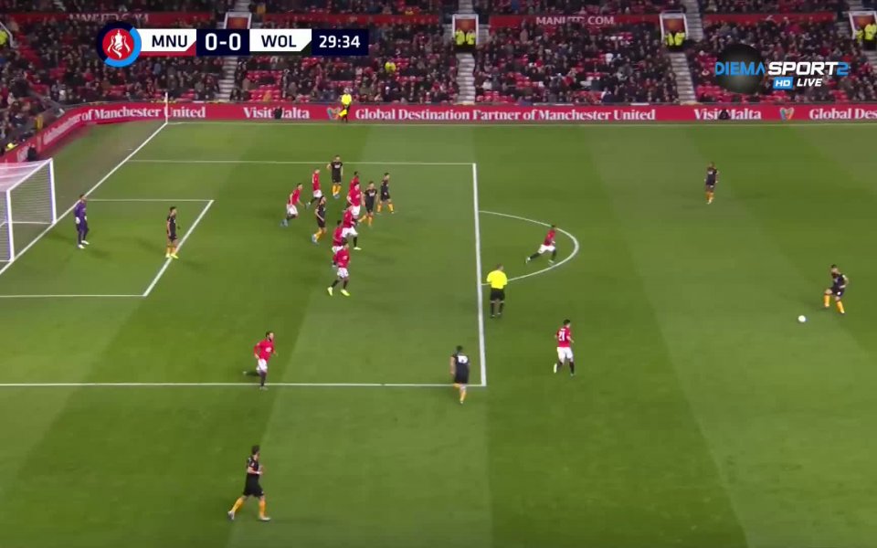 Манчестър Юнайтед постигна първа победа над Уулвърхемптън от 2012-а година,