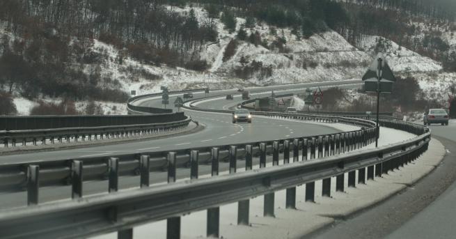 България Отказваме ли се от европари за АМ Струма Според